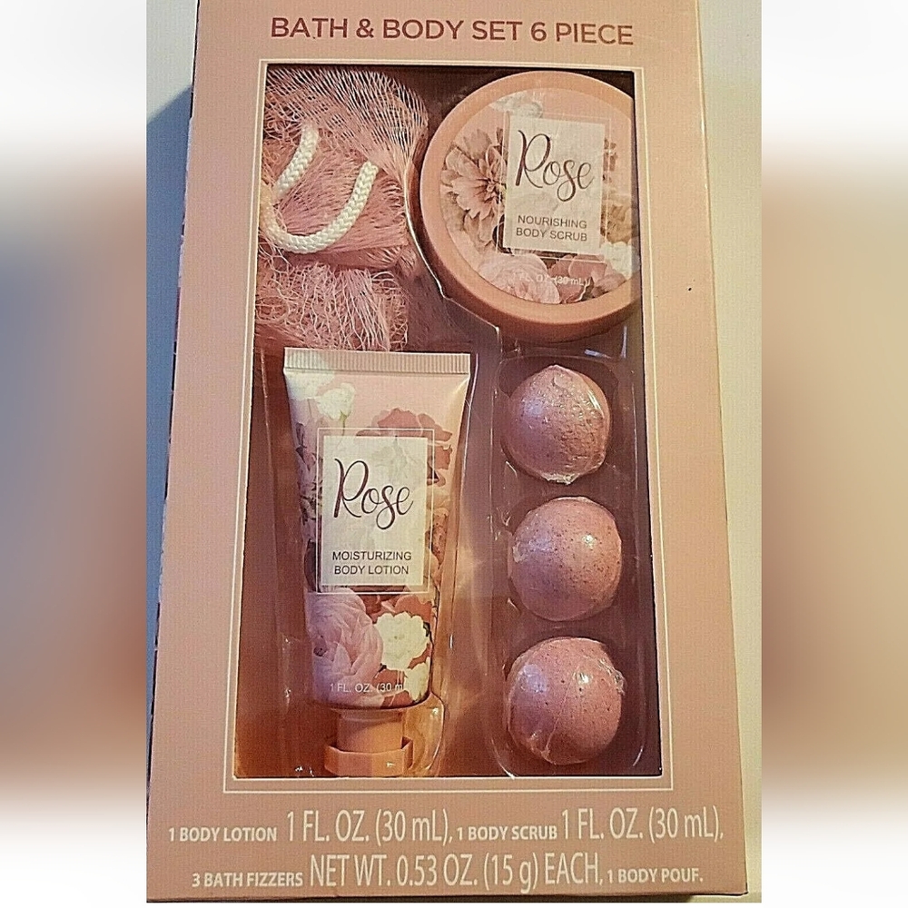 New Rose Bath & Body 6 Pc. Gift Set with Bath Fizzers, Lotion, Body Pouf & Scrub